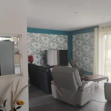 Belle Maison Vallee Du Lot. Holiday home Prayssac
