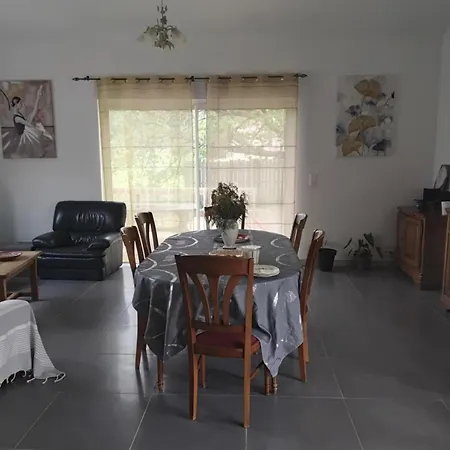 Belle Maison Vallee Du Lot. 度假居 *